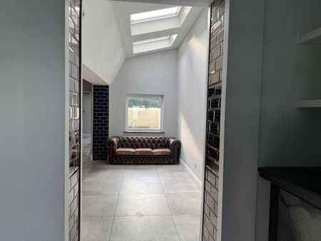 6 bedroom terraced house to rent - Photo 4