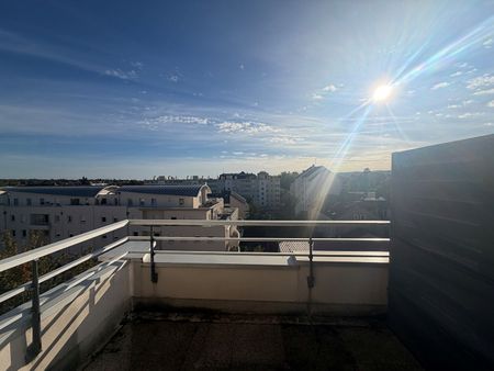 Location Appartement 4 pièces 81m² - Photo 4