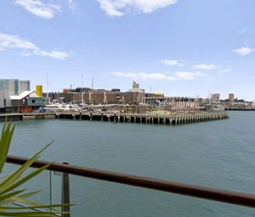 Princes Wharf Perfection! - Photo 6