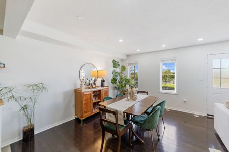 For Lease - 3113 Stornoway Circle, Oakville, Ontario - Photo 3