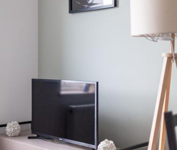 4 bedroom flat to rent - Photo 2