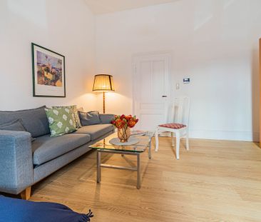 City-Residence: Großzügige 1-Zimmer-Wohnung mit Doppelbett Nähe Kir... - Photo 1