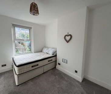 2 bedroom terraced house to rent - Photo 6