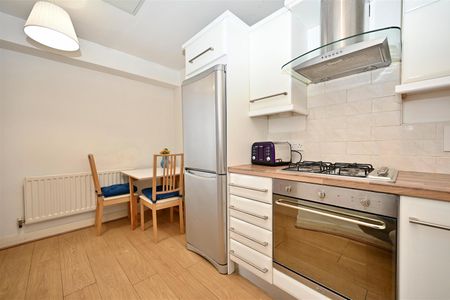 Apt 2 Winter Gardens 34 Alfred Street, Belfast, BT2 8EP - Photo 2