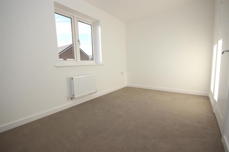 2 bed End of Terrace House for let - Photo 2