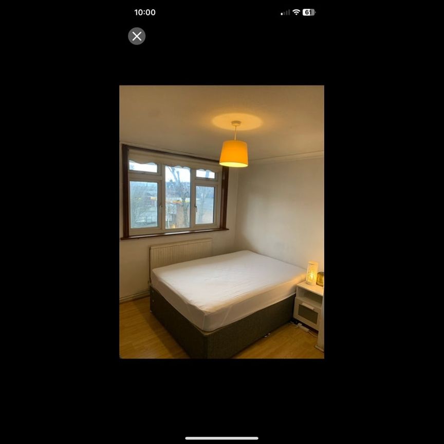 Room in a Shared Flat, Layard Square, SE16 - Photo 1