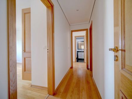 2 room luxury Apartment for rent in Monte Estoril, Cascais, Lisbon - Photo 3