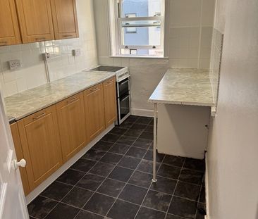 1 Bed Flat, Charlotte Street, BN2 - Photo 2