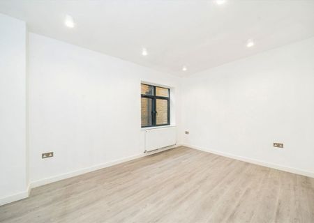 Wimbledon Hill Road, SW19 7PA, London - Photo 3