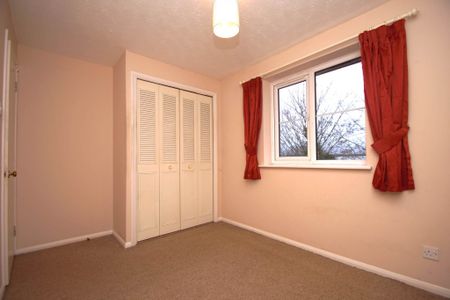 2 bed Apartment for rent - Photo 2