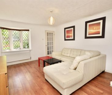2 bedroom Student Flat to rent in Wallace Street, Newcastle Upon Tyne - Photo 3