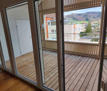 1 MONAT MIETZINSFREIE ZEIT - 2.5-ZIMMER DACHWOHNUNG MIT BALKON - Foto 3