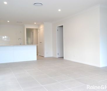 Brand new stunning 3-bedroom duplex - Photo 2