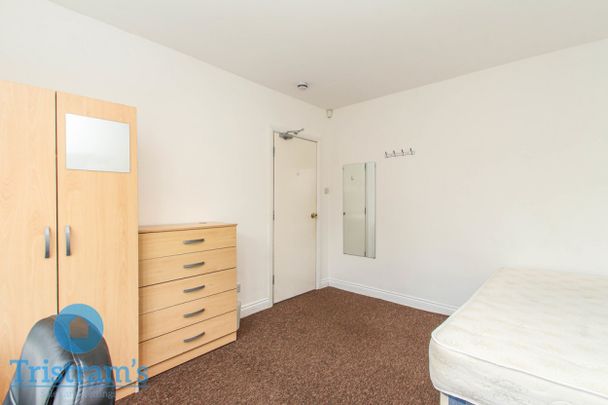 5 bed Semi-Detached House for Rent - Photo 1