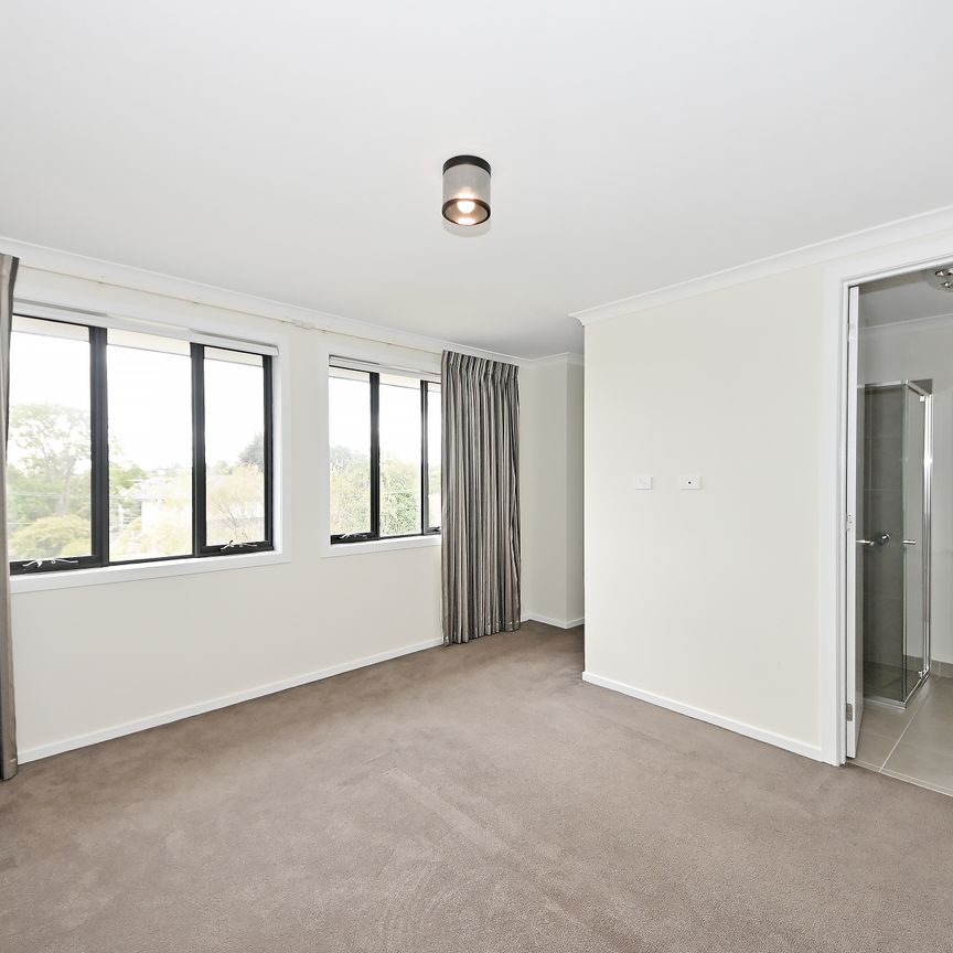 MOUNT WAVERLEY SECONDARY SCHOOL ZONE (STSA) - Photo 1