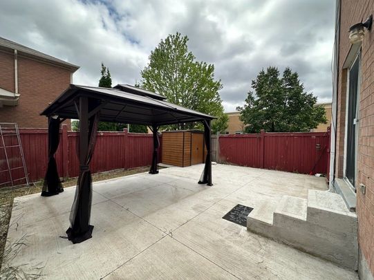 For Lease - 77 Vauxhall Crescent Unit# Main & Second Flr, Brampton, Ontario - Photo 1