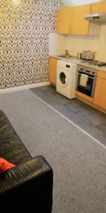 Flat 11, 221 Woodhouse Street, LS6 2UZ, Leeds - Photo 3