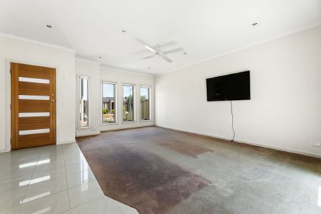 2/9 Montana Drive, Werribee - Photo 3