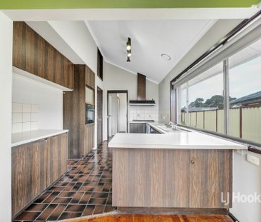 42 Baggott Drive, Hoppers Crossing VIC, Belconnen - Photo 1