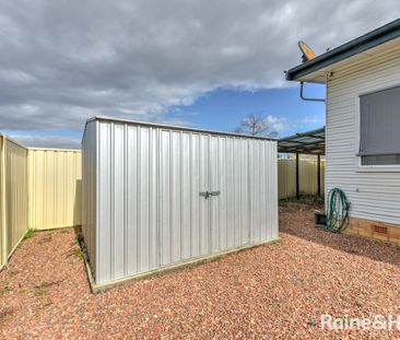 8 Jenkin Street, South Tamworth, NSW 2340 - Photo 6