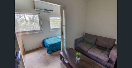 STUDENT ONLY ACCOMMODATION AT Kingsbury Gardens - Single Studio - Photo 3