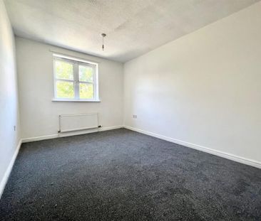 3 bedroom House To Let - Photo 2