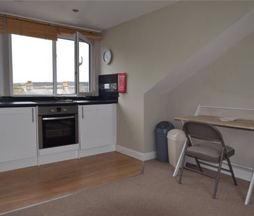 1 bed penthouse to rent in Westbourne Grove, Scarborough, YO11 - Photo 5