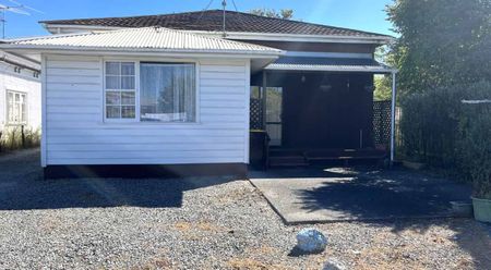 MASTERTON - 2 BEDROOMS - Photo 3