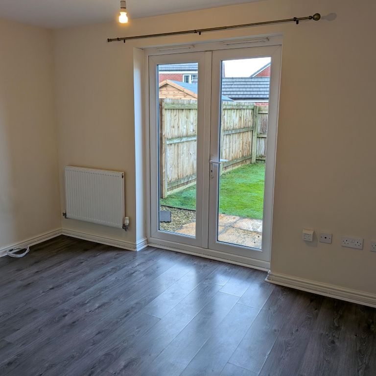 Dan Y Cwarre, Carway, Kidwelly, Carmarthenshire, SA17 4JA - Photo 1