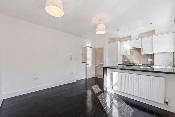 Narford Road, London, E5 - Photo 1