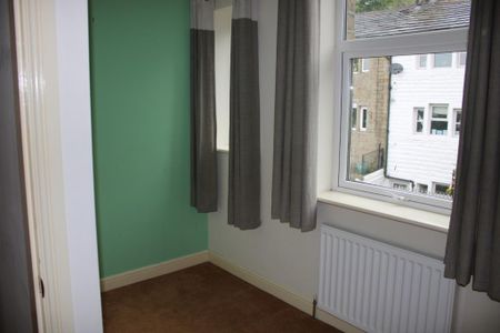 2 bedroom terraced house to rent - Photo 2