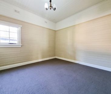 ALL UTILITIES INCLUDED - Photo 2