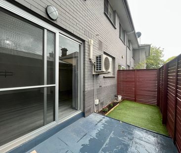 Immaculate Two Bedroom Ground Floor Apartment - Photo 1