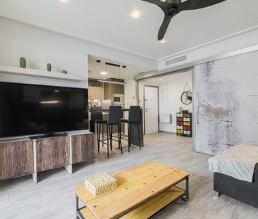 Piso de alquiler en Avenida de Alicante, Ciutat Jardí - Torreta Verdí - Photo 2