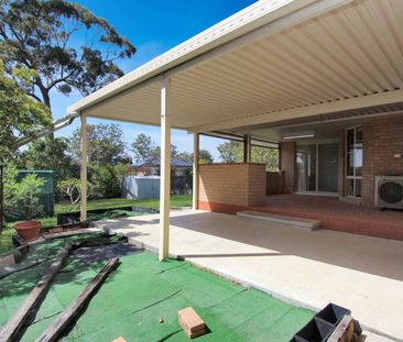 Comfortable Family Home in Leafy Innes Lake - Photo 2