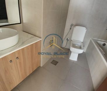 Prime Location | Community | Spacious | Ready - Photo 6