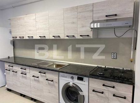 Apartament cu 2 camere, semidecomandat, 70 mp, terasa, zona Junior Residence - Photo 2