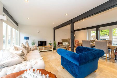 3 bedroom semi-detached house to rent - Photo 2