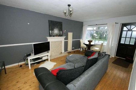 King Edwins Court, Oakwood, Leeds, LS8 - Photo 3