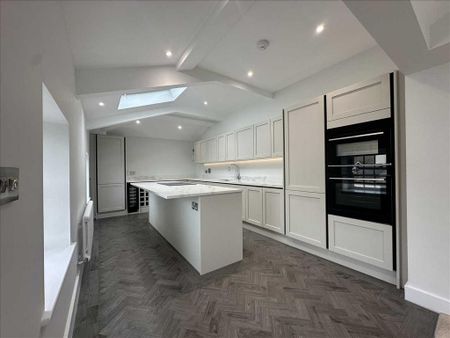 4 bedroom apartment to rent - Photo 5