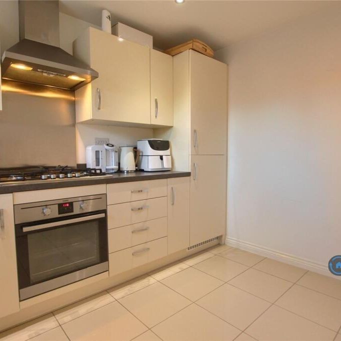 3 bedroom end of terrace house to rent - Photo 1