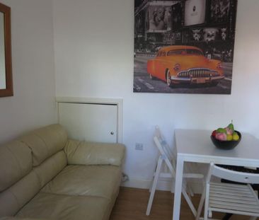 4 bedroom house to rent - Photo 3