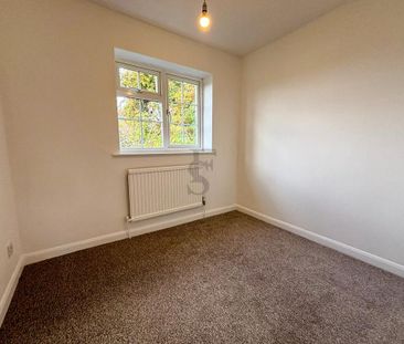 3 bedroom end of terrace house to rent - Photo 4