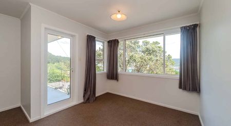 Amazing harbour views! - Photo 3