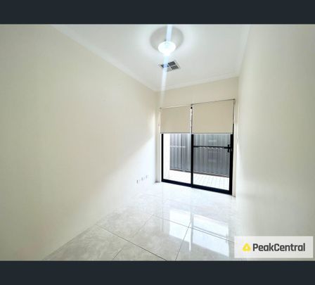 81 Sunstone Blvd, Treeby, WA 6164 - Photo 1