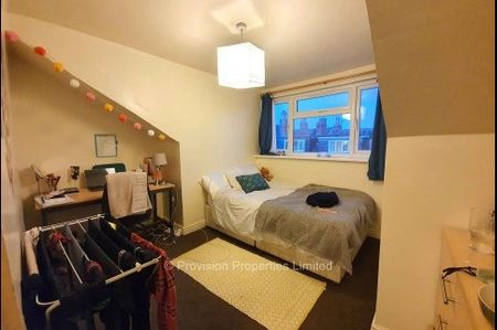 5 Bedroom House Properties Hyde Park - Photo 3