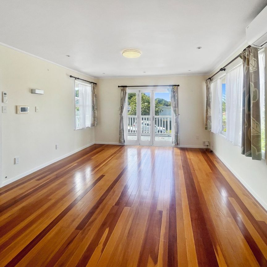 3 Bedroom, Cockle Bay - Photo 1