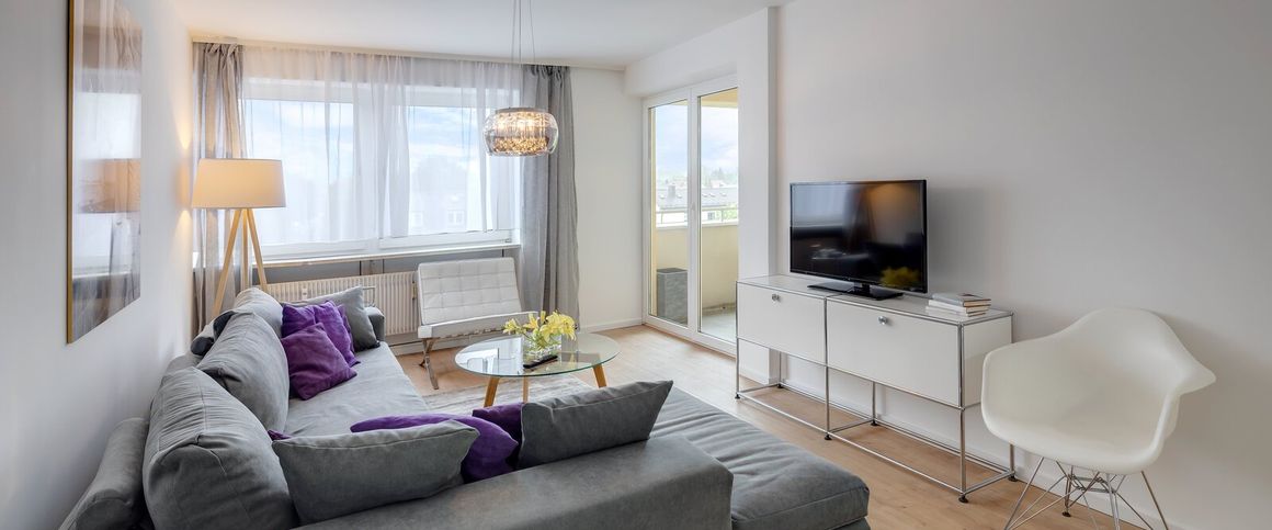 South-facing, bright 3-room apartment - Photo 1