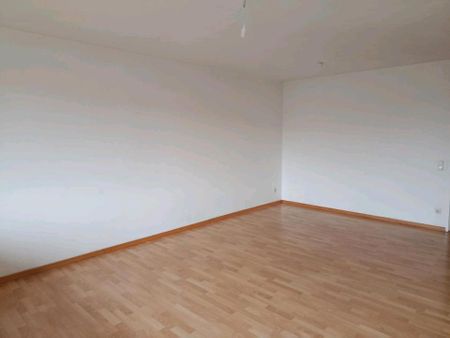 Renovierte 2ZKB mit Balkon und Garage in Essen-Holsterhausen - Photo 2