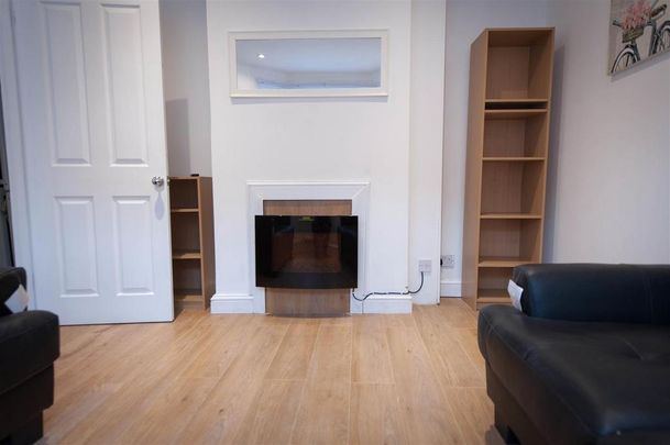 4 bedroom terraced house to rent - Photo 1